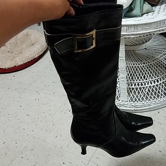 BCBG MAXAZRIA Boots - Picture 4 of 8